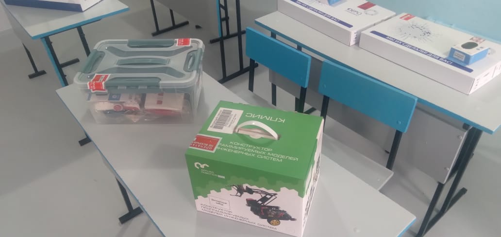 Конструктор по робототехнике